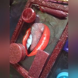 Tobacco rolling tray